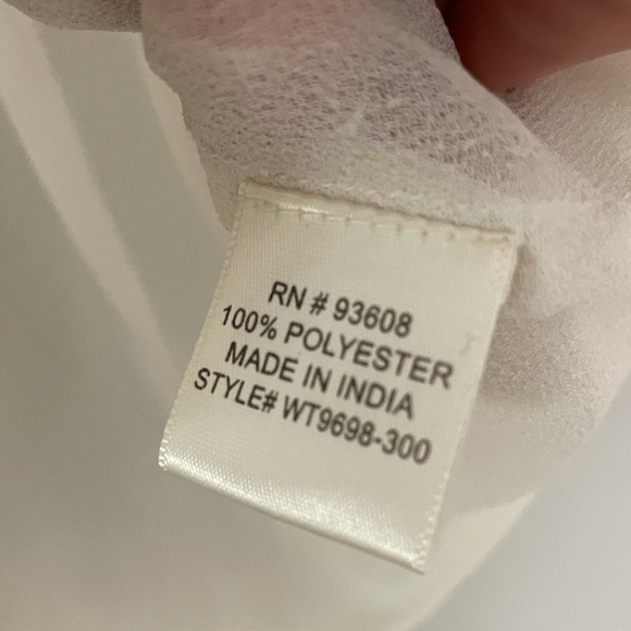 Willow & Clay Sheer White Blouse with Beaded Flower Design - Picture 9 of 13